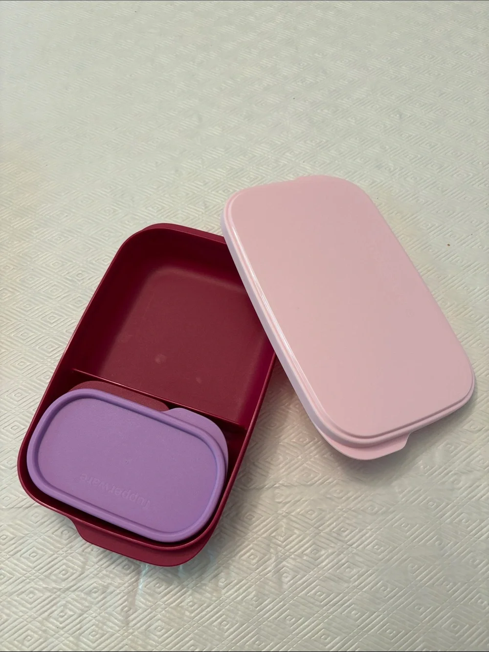 NEW LISTING Tupperware Assorted Food Storage Containers for lunches